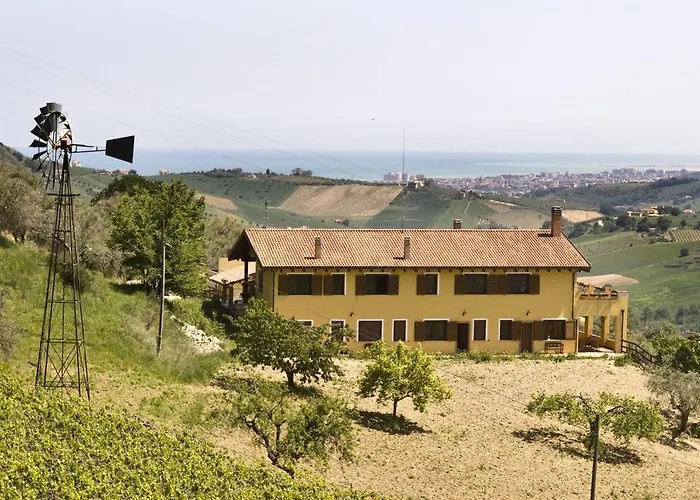 Bioagriturismo La Quercia Agroturismo *